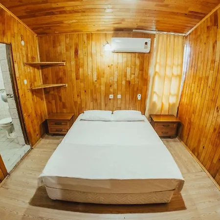 Kadir's Tree Hostel *