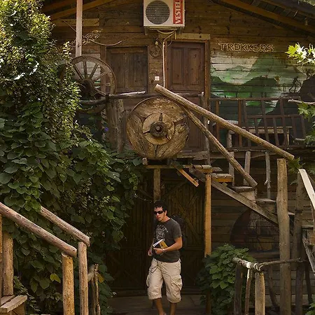 Хостел Kadir's Tree