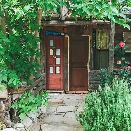 Хостел Kadir's Tree *