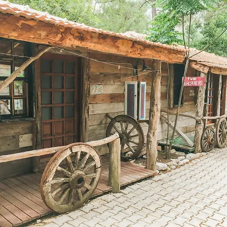 Kadir's Tree Hostel Kemer